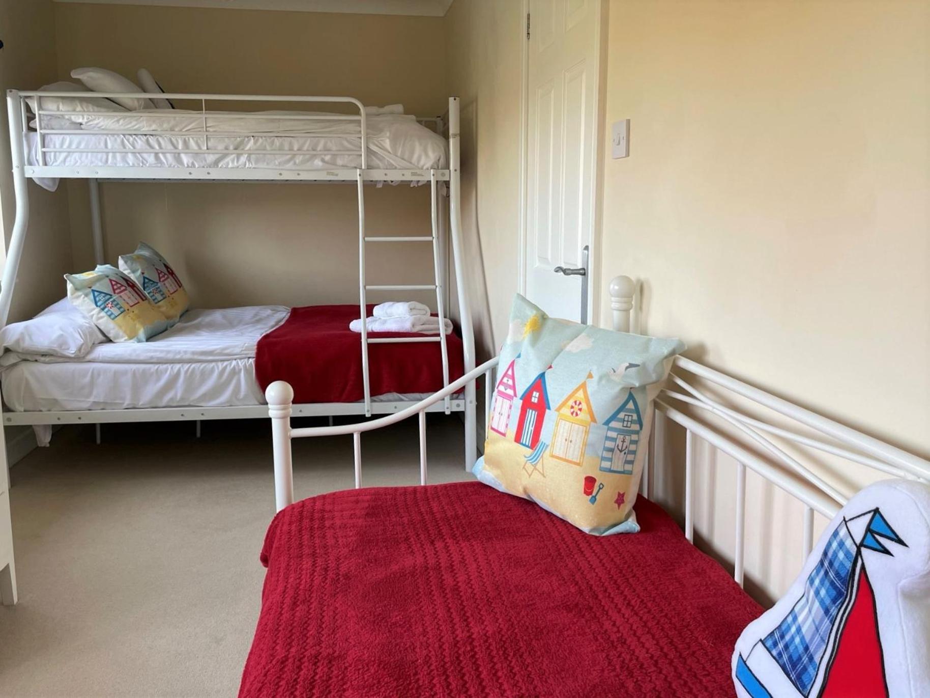 Saltkettle In Blakeney, Sleeping 12 In 5 Bedrooms Blakeney  Exterior photo