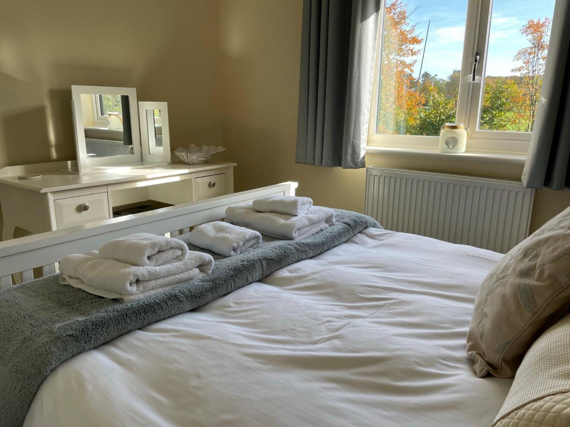 Saltkettle In Blakeney, Sleeping 12 In 5 Bedrooms Blakeney  Exterior photo