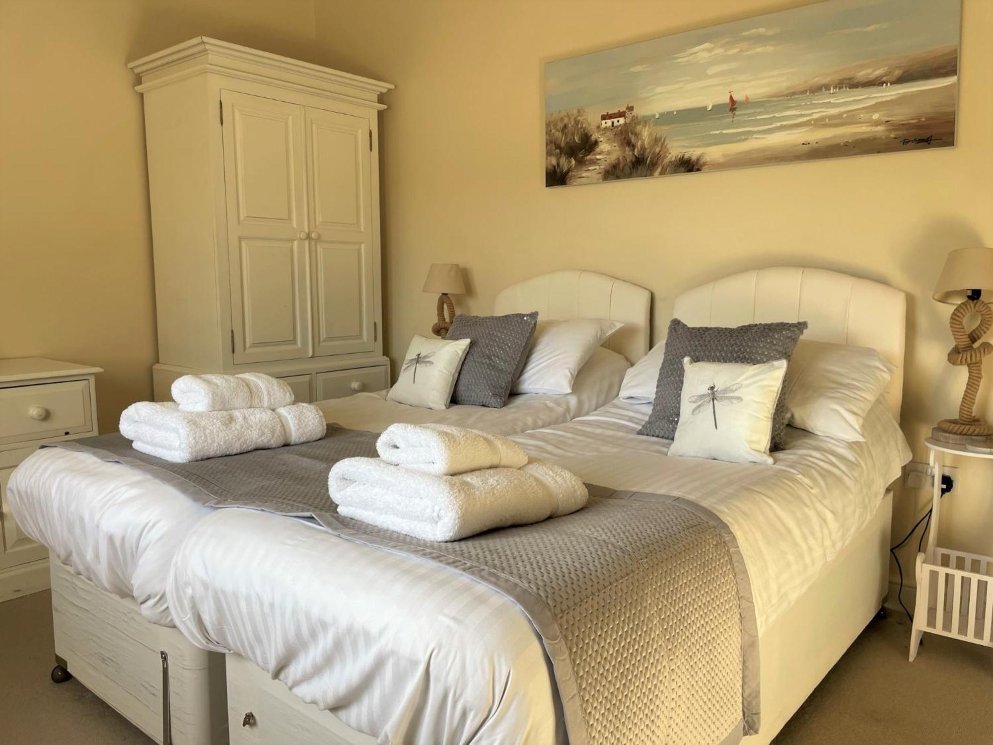Saltkettle In Blakeney, Sleeping 12 In 5 Bedrooms Blakeney  Exterior photo